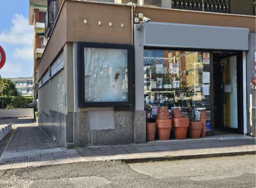 Locale commerciale - 150 mq - Via Don Torello - Latina